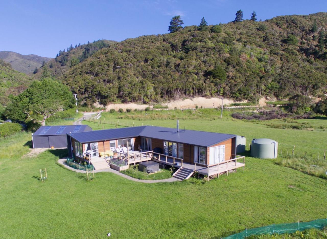 Narrow Neck Creek Farmstay And B&B Upper Hutt Exterior foto