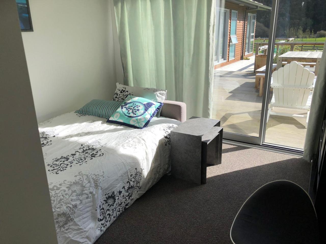 Narrow Neck Creek Farmstay And B&B Upper Hutt Exterior foto